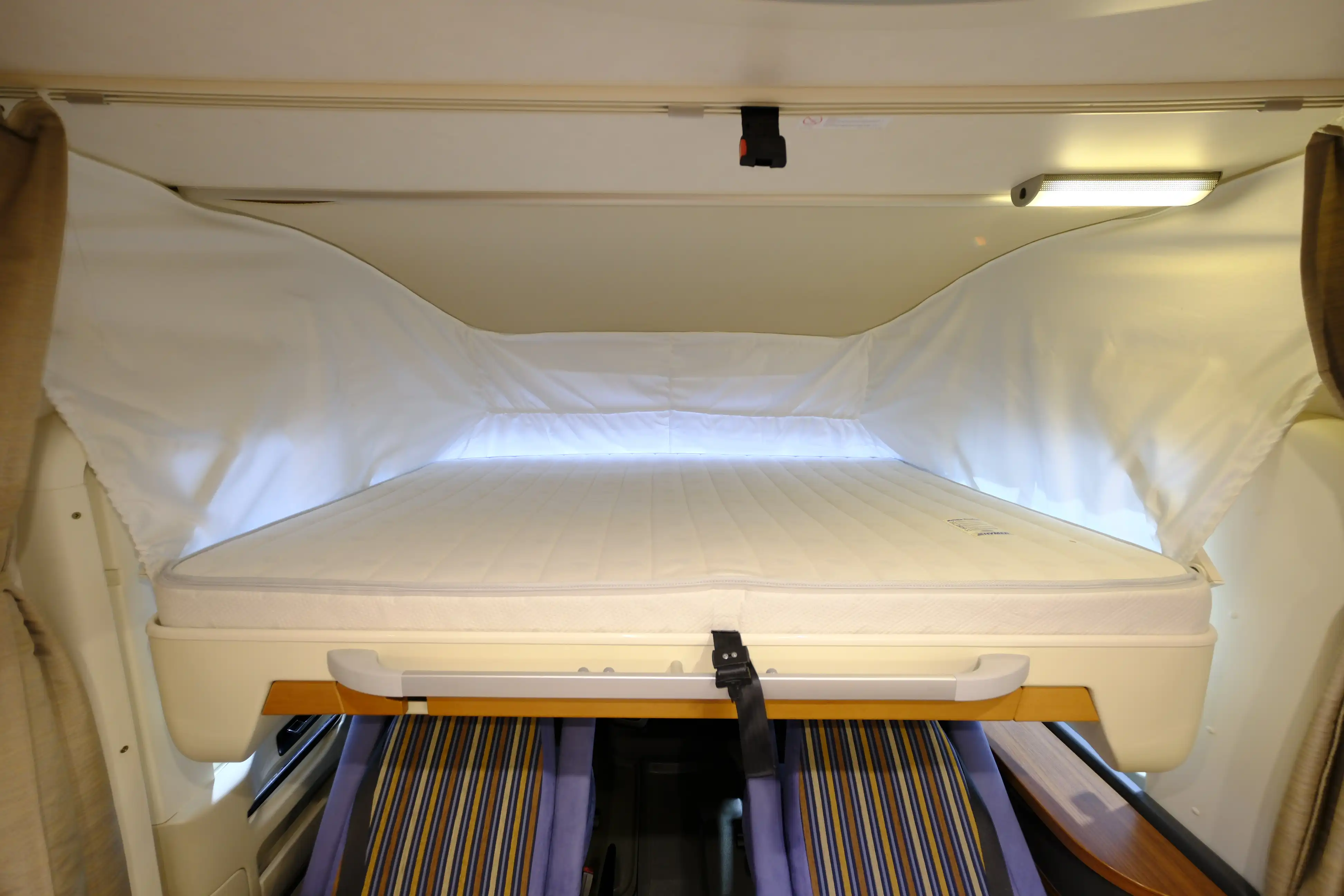 HYMER-ERIBA B 675 SL - Ansicht 11